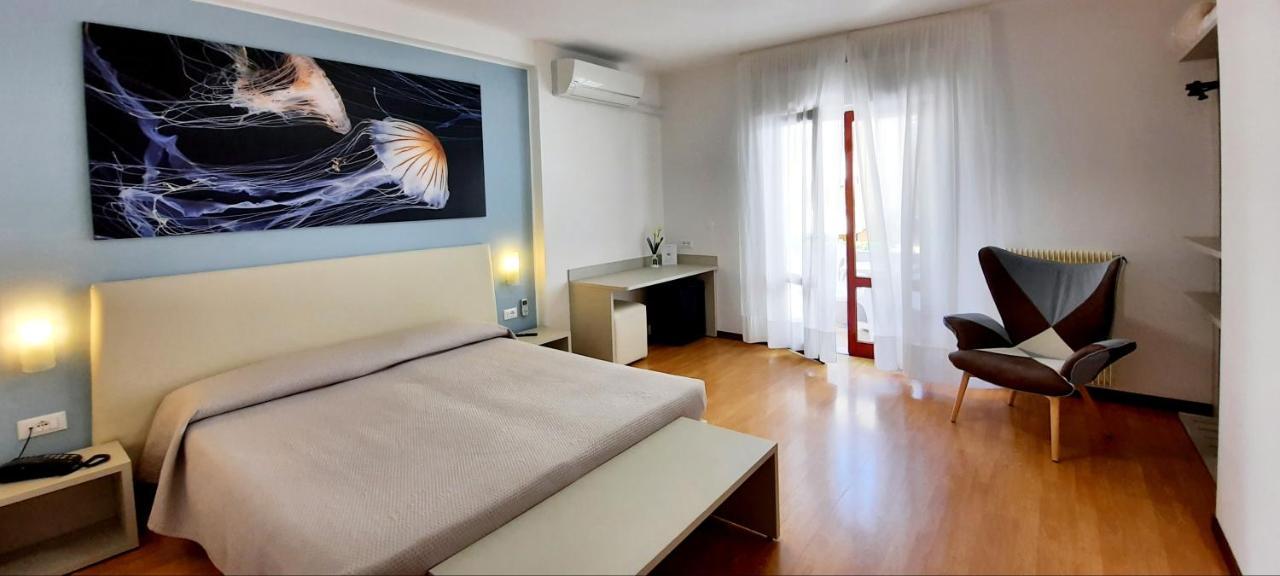 Hotel Carol Grado Zewnętrze zdjęcie