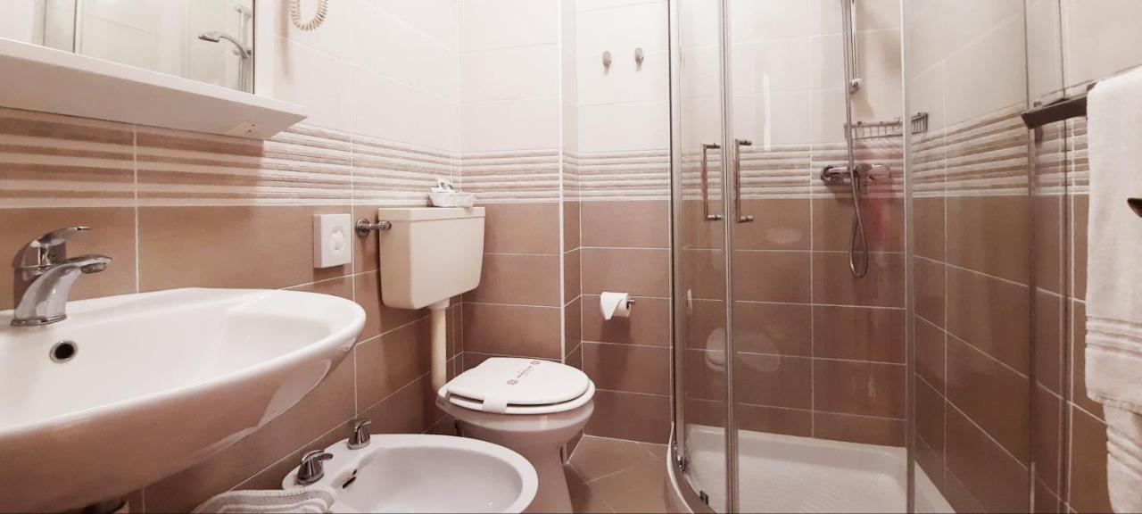 Hotel Carol Grado Zewnętrze zdjęcie