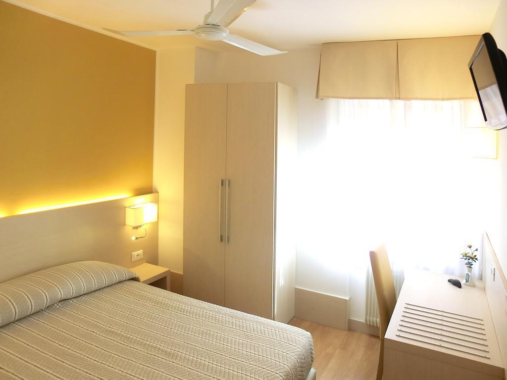 Hotel Carol Grado Zewnętrze zdjęcie
