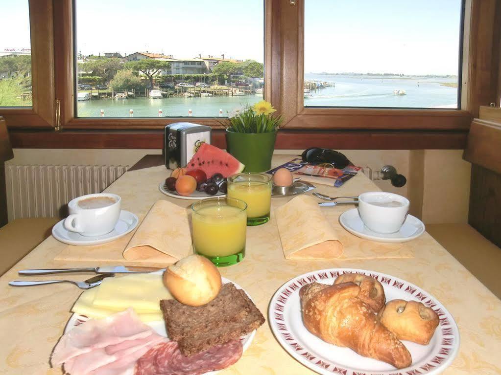 Hotel Carol Grado Zewnętrze zdjęcie