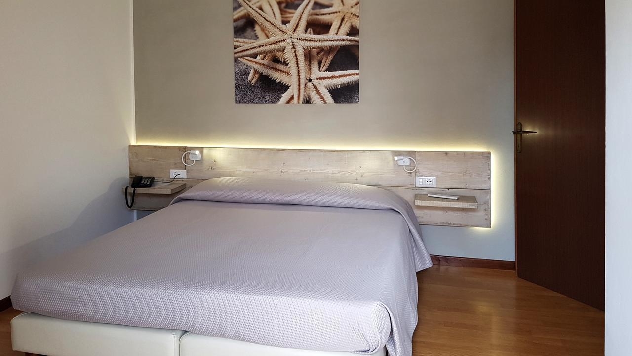Hotel Carol Grado Zewnętrze zdjęcie