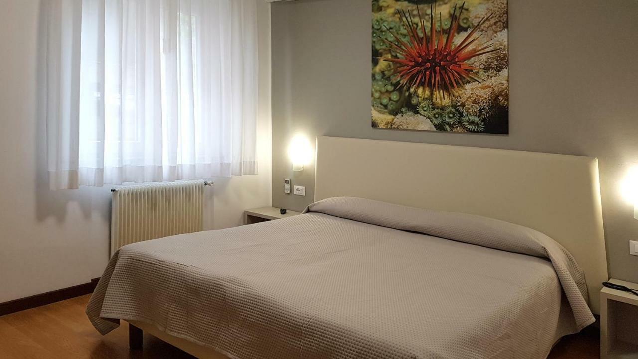 Hotel Carol Grado Zewnętrze zdjęcie